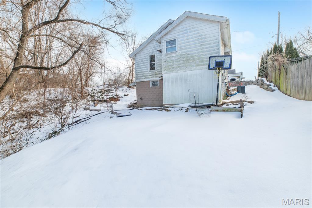 2300 Agnes Street Alton, IL 62002 - Photo 27 of 28