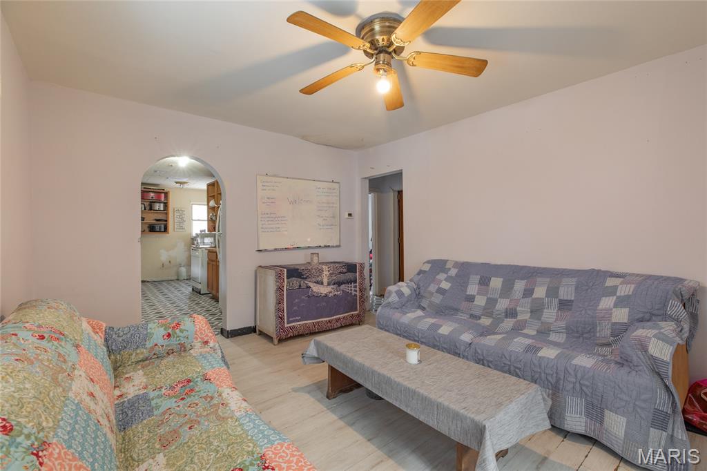 2300 Agnes Street Alton, IL 62002 - Photo 7 of 28