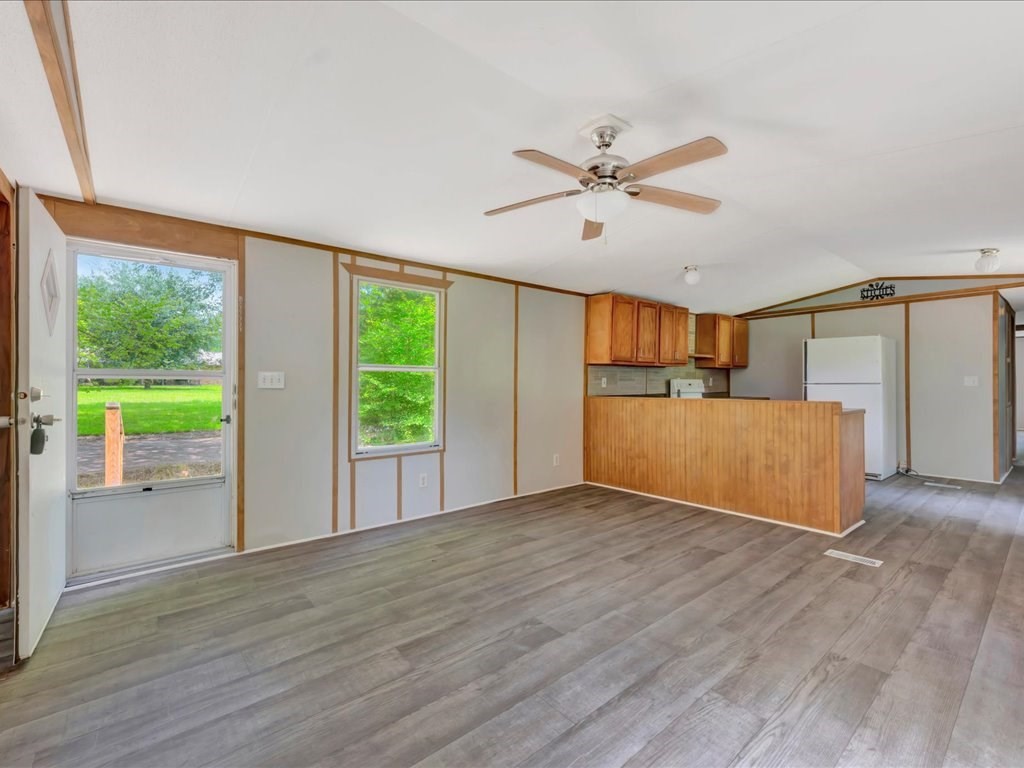589 Keathley Road Lufkin, TX 75904 - Photo 7 of 27