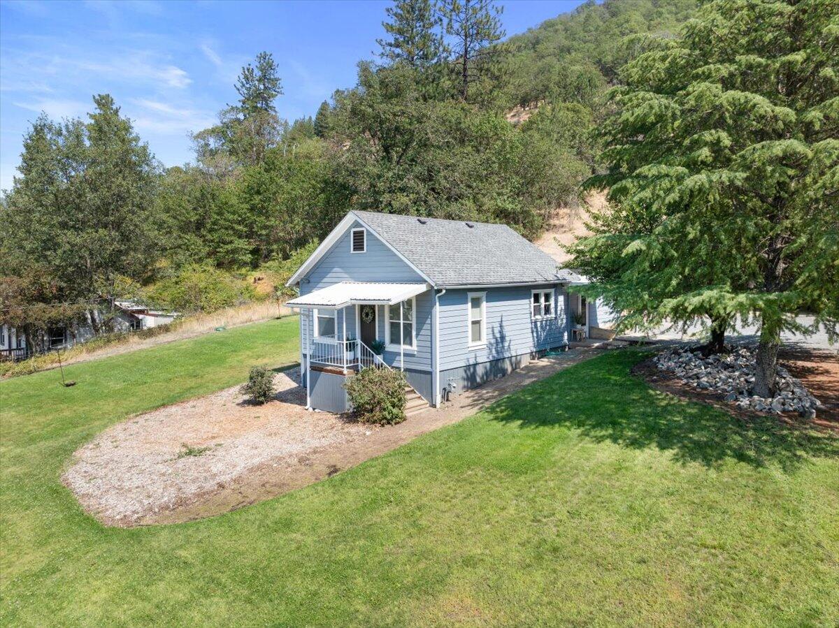 5280 North River Road Rogue River, OR 97537 - Photo 29 of 36 30-DJI_0507