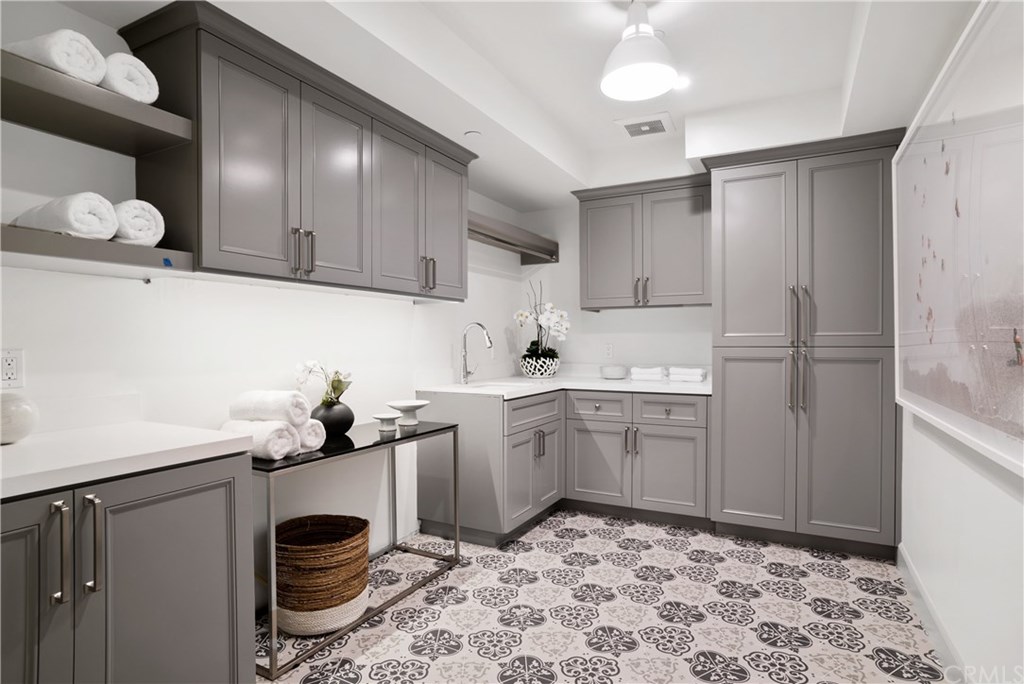 703 Bayview Drive Manhattan Beach, CA 90266 - Photo 20 of 31