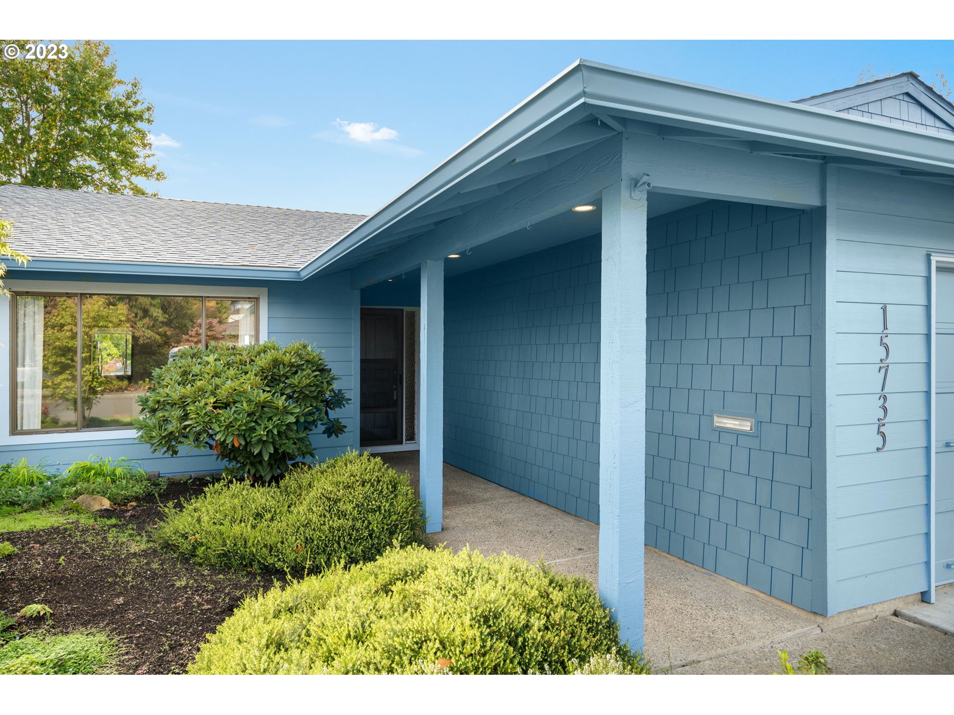 15735 Southwest Highland Court Portland, OR 97224 - Photo 3 of 39 a view of backyard
