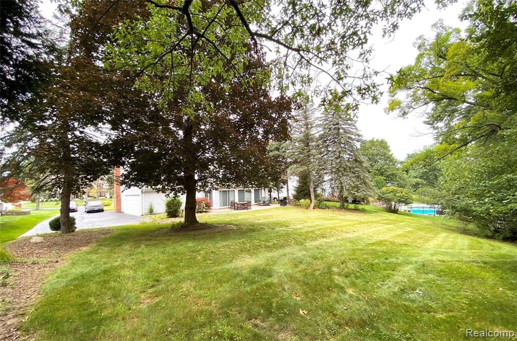 1158 East Fairview Lane Rochester Hills, MI 48306 - Photo 4 of 39