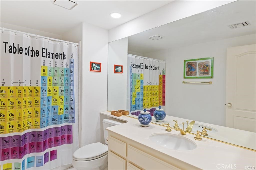 21 Colonial Drive Rancho Mirage, CA 92270 - Photo 22 of 23 Casita Bath