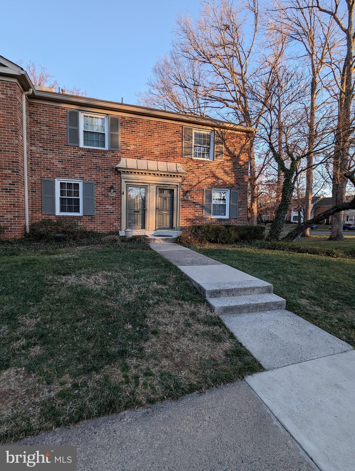 end unit townhouse