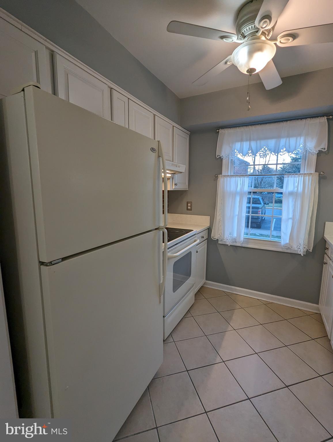 5845 Rexford Drive, Unit 721 Springfield, VA 22152 - Photo 3 of 28 upgraded kitchen