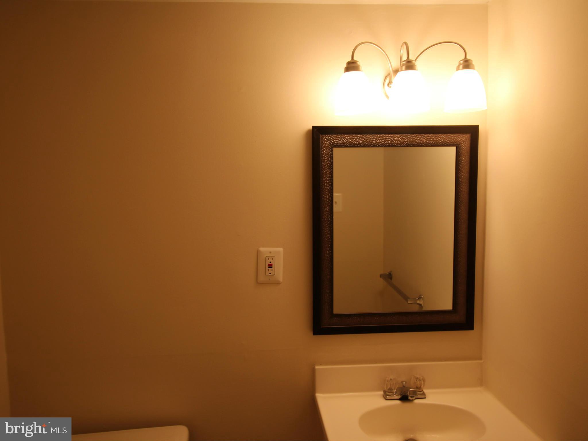 11627 Vantage Hill Road, Unit 21B Reston, VA 20190 - Photo 10 of 10 Bath