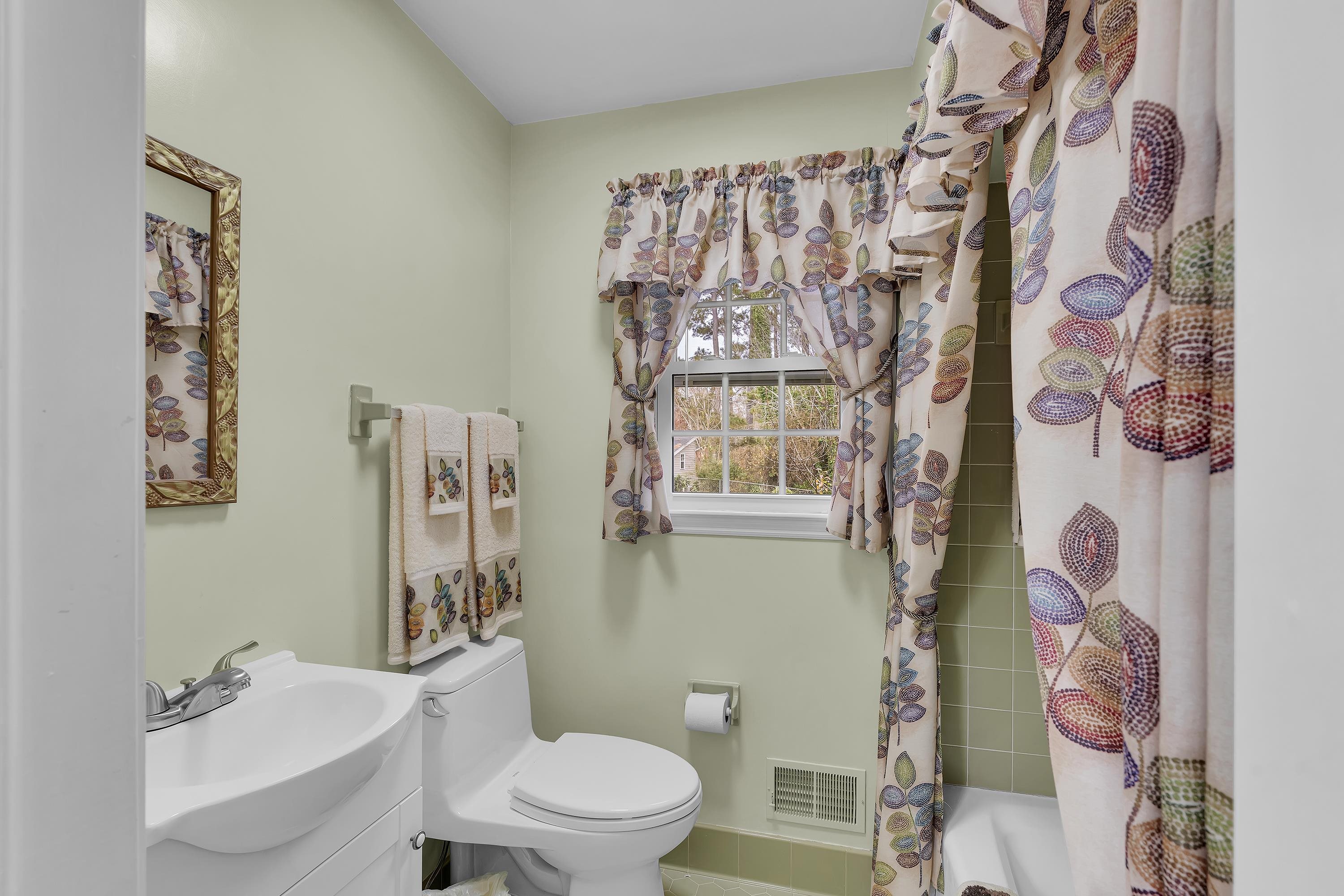 445 Harrell Drive Spartanburg, SC 29307 - Photo 14 of 30