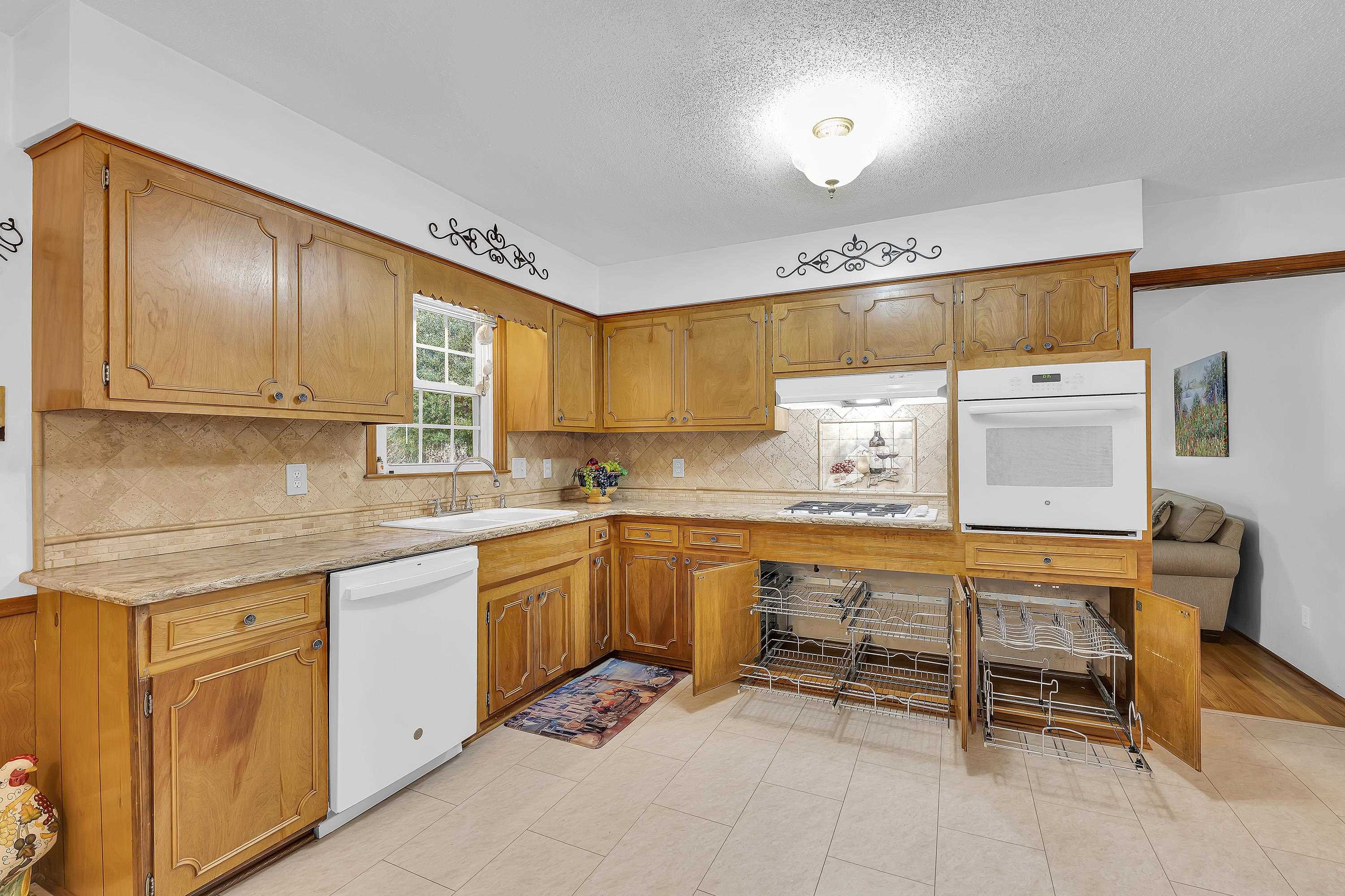 445 Harrell Drive Spartanburg, SC 29307 - Photo 8 of 30