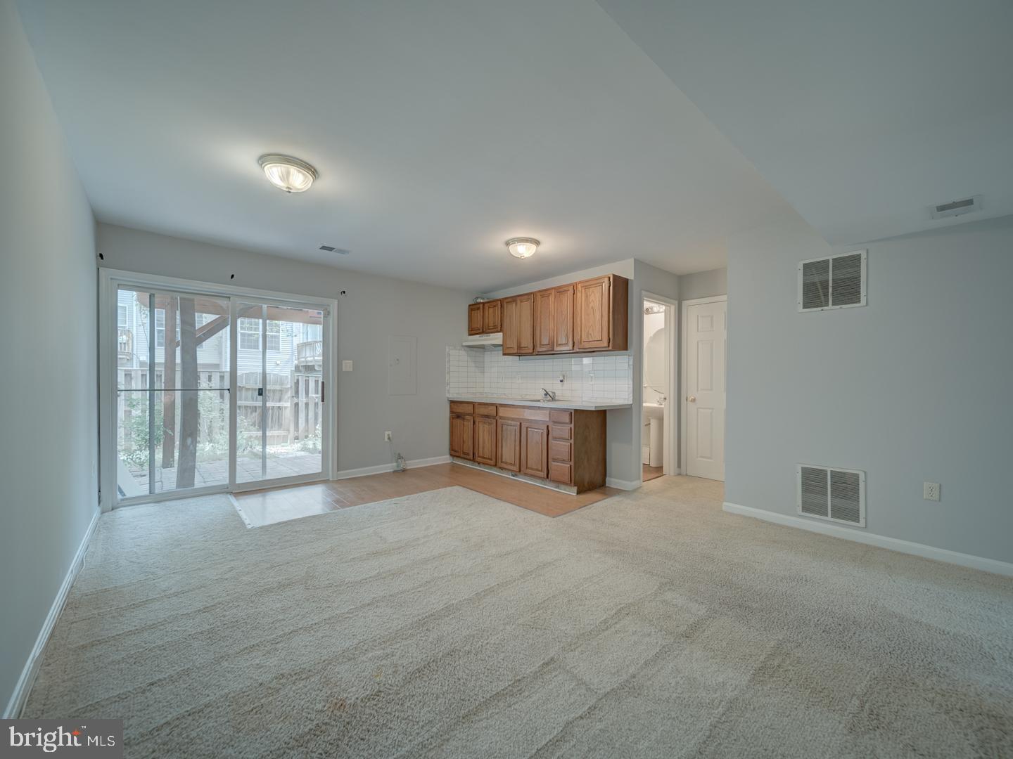 8241 Humphrey Lane Manassas, VA 20109 - Photo 9 of 55 a view of an empty room with a window