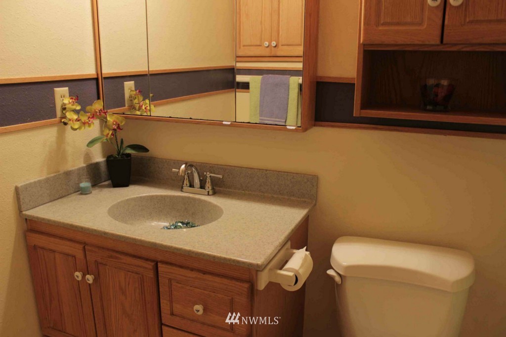 13112 Southeast 150th Street Renton, WA 98058 - Photo 11 of 15 Gallery Image 11