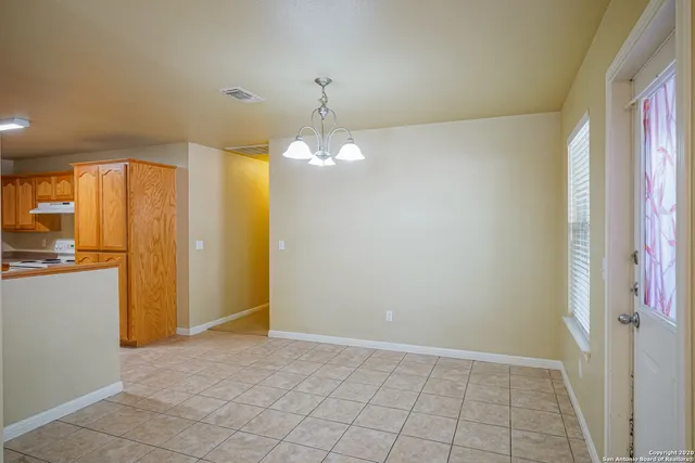 $1,400 | 1045 Misty Acres Drive, New Braunfels, TX 78130