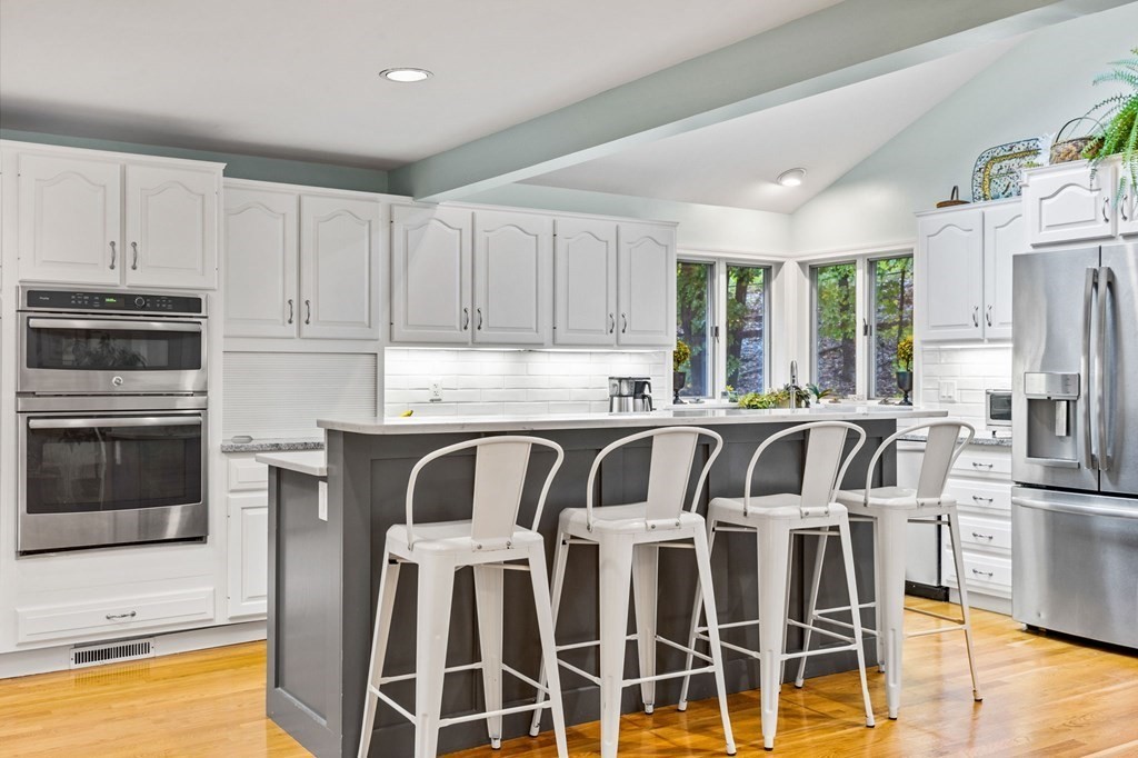 4 Autumn Circle Hingham, MA 02043 - Photo 14 of 38