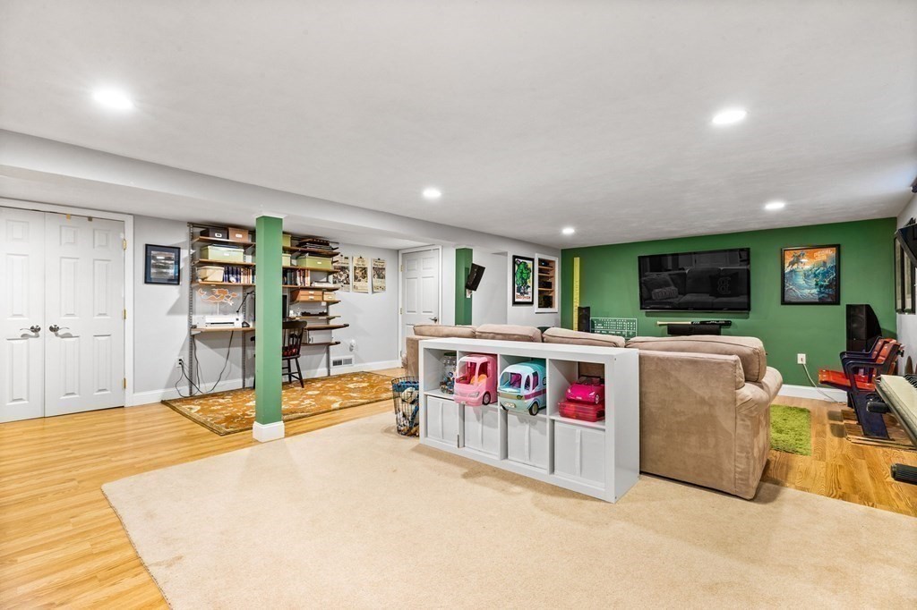 4 Autumn Circle Hingham, MA 02043 - Photo 32 of 38