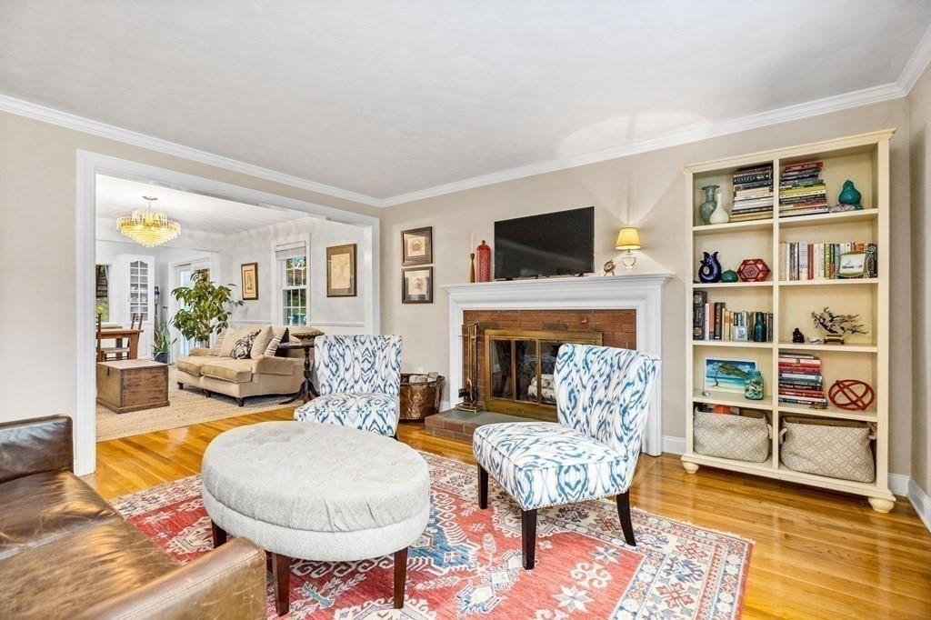 4 Autumn Circle Hingham, MA 02043 - Photo 9 of 38