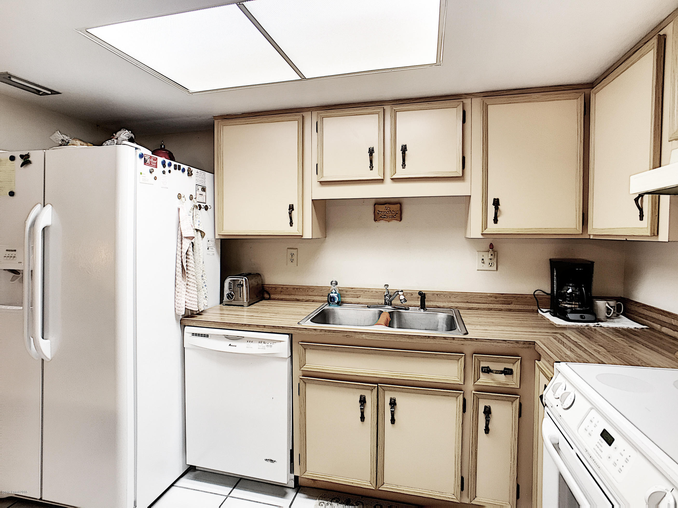 1120 Gary Hunt Road, Unit 3D Cocoa, FL 32926 - Photo 6 of 16 Kitchen