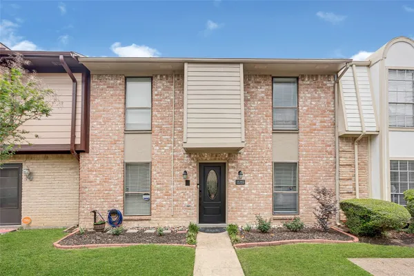 $2,400 | 14724 Perthshire Road, Unit C, Houston, TX 77079