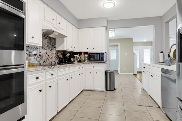 $2,400 | 14724 Perthshire Road, Unit C, Houston, TX 77079