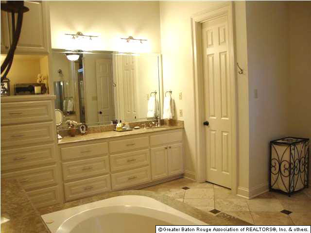 924 Crown Way Baton Rouge, LA 70806 - Photo 18 of 26 Gallery Image 18