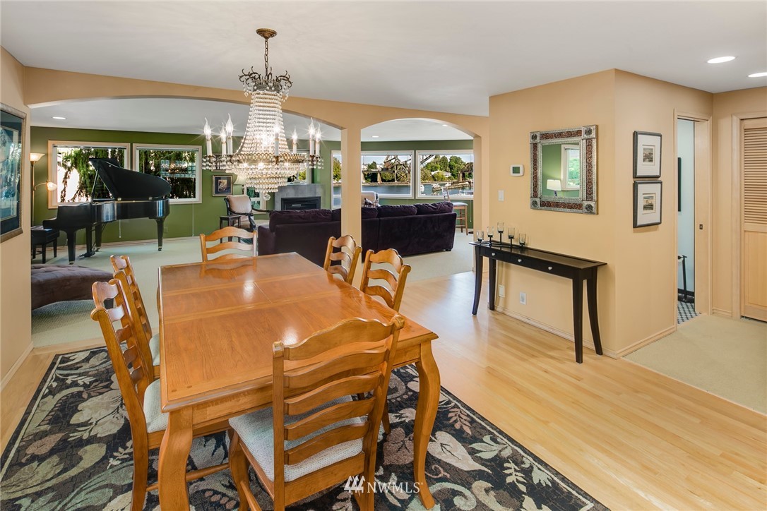 3758 West Commodore Way Seattle, WA 98199 - Photo 16 of 40 Gallery Image 16