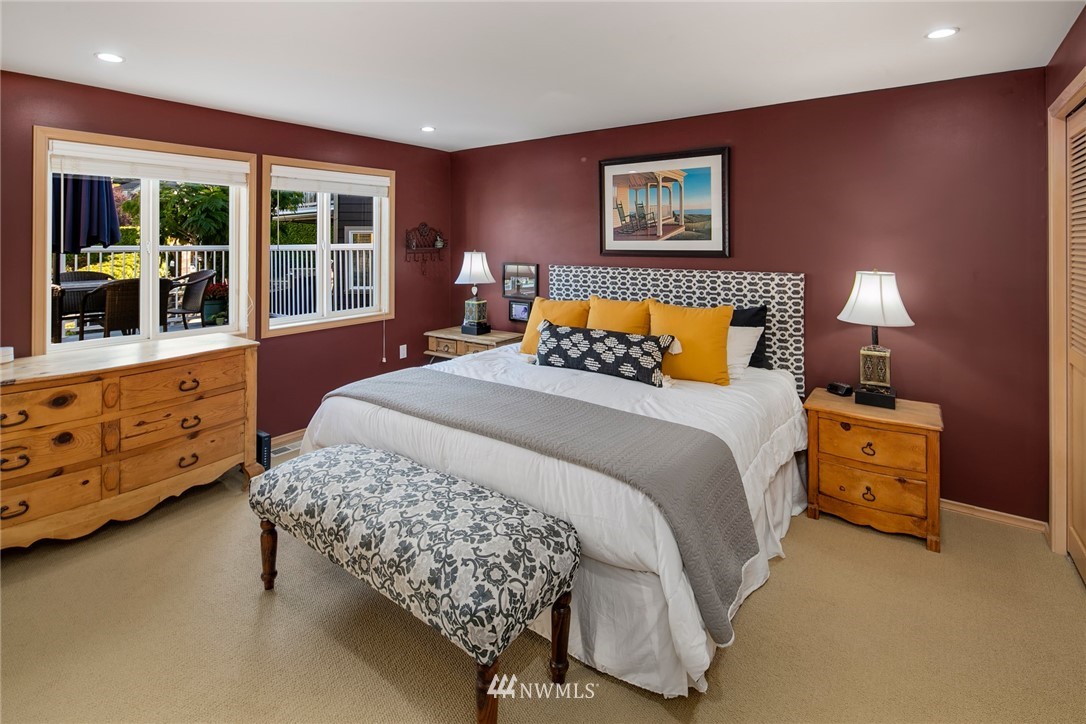3758 West Commodore Way Seattle, WA 98199 - Photo 21 of 40 Gallery Image 21