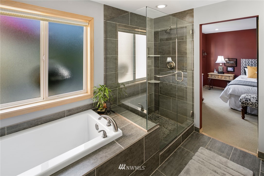 3758 West Commodore Way Seattle, WA 98199 - Photo 25 of 40 Gallery Image 25