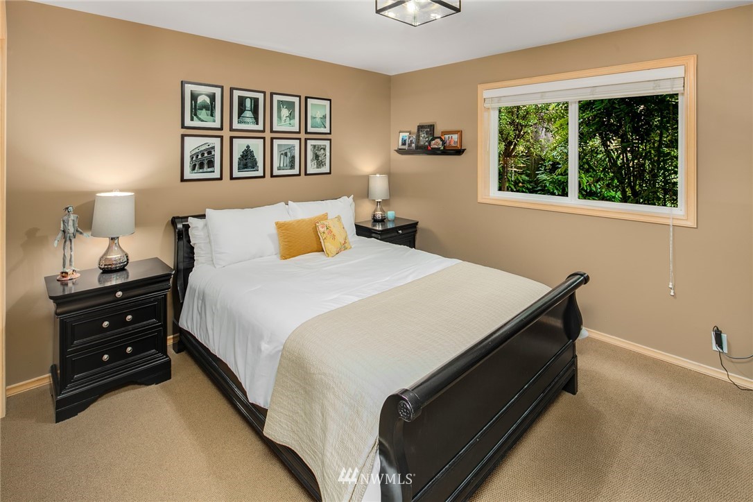 3758 West Commodore Way Seattle, WA 98199 - Photo 32 of 40 Gallery Image 32