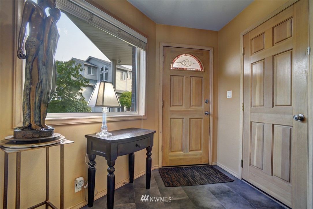 3758 West Commodore Way Seattle, WA 98199 - Photo 34 of 40 Gallery Image 34