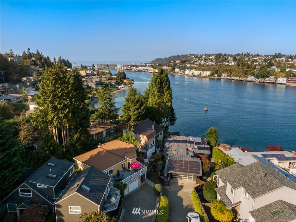 3758 West Commodore Way Seattle, WA 98199 - Photo 37 of 40 Gallery Image 37