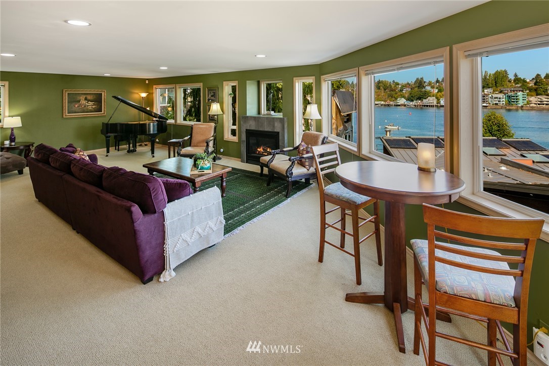3758 West Commodore Way Seattle, WA 98199 - Photo 5 of 40 Gallery Image 5