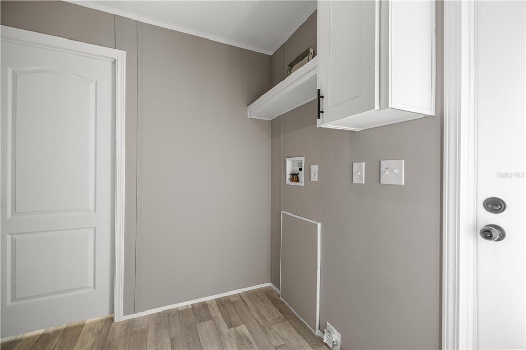 1550 Northeast 162nd Street Citra, FL 32113 - Photo 13 of 33 a view of front door