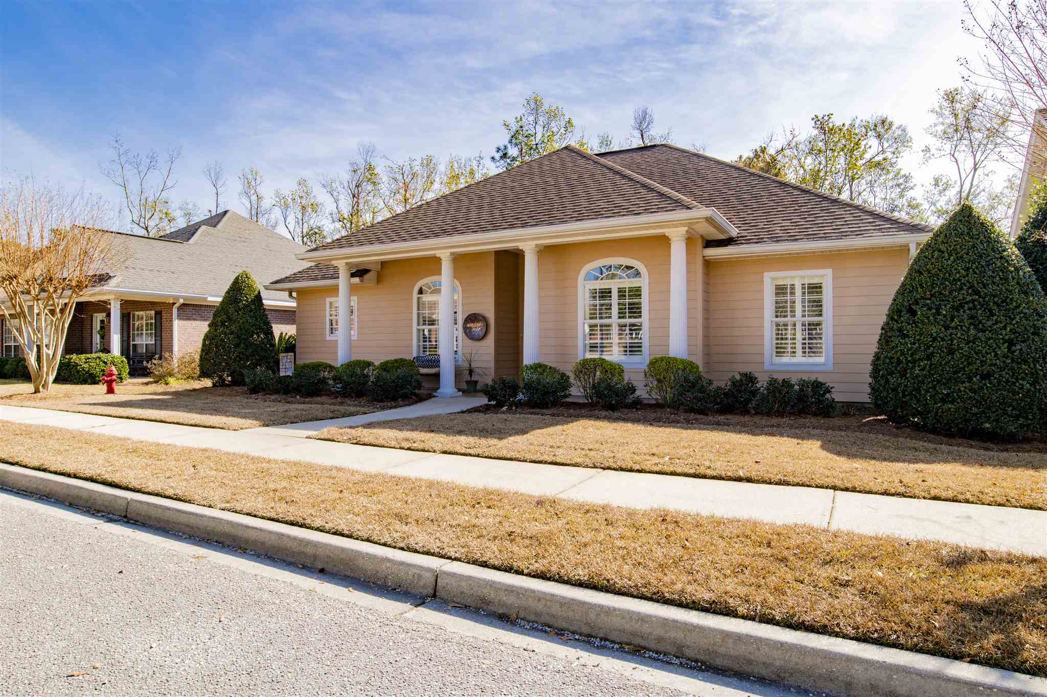 305 Savannah Circle Foley, AL 36535 - Photo 2 of 29