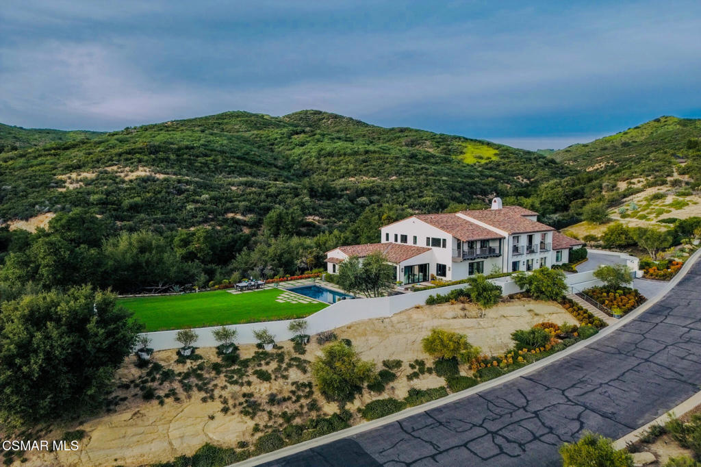 2691 Country Ridge Road Calabasas, CA 91302 - Photo 2 of 74