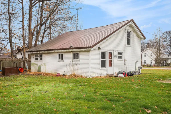 $120,000 | 207 South Capital Avenue, Athens, MI 49011