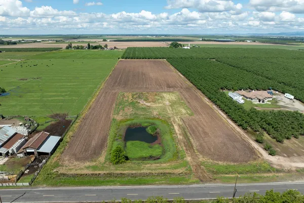 $495,000 | 26149 Edwards Avenue, Escalon, CA 95320