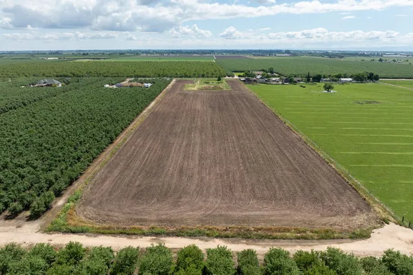 $495,000 | 26149 Edwards Avenue, Escalon, CA 95320