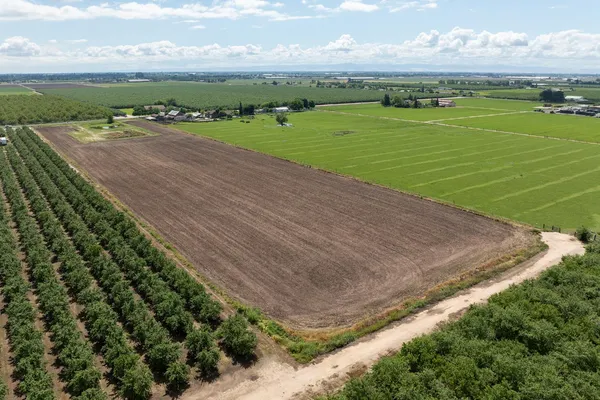 $495,000 | 26149 Edwards Avenue, Escalon, CA 95320