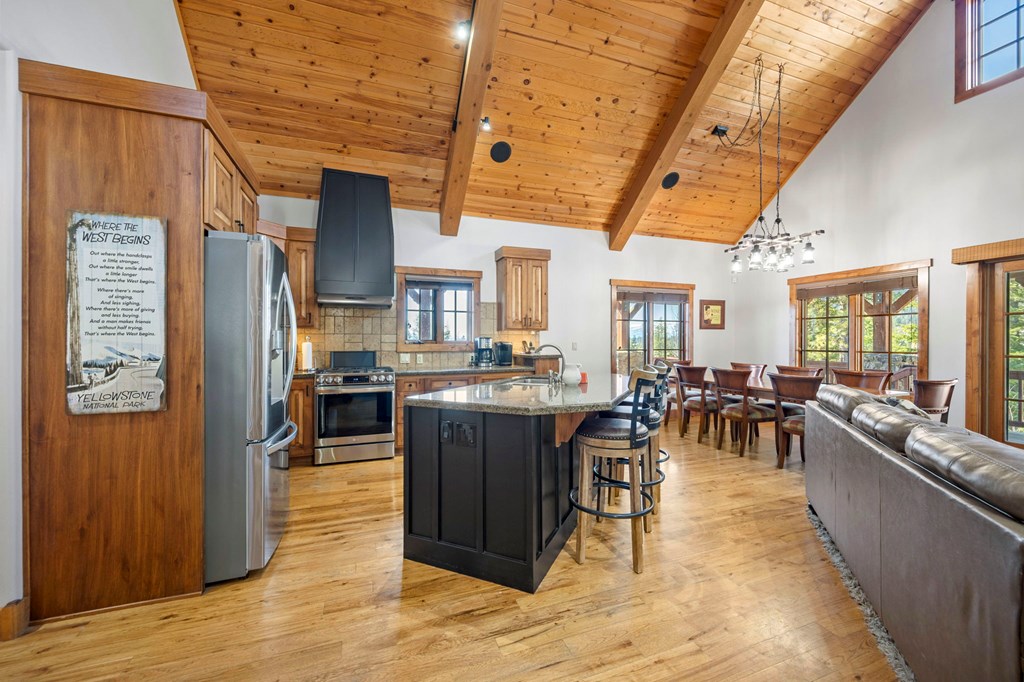 20 Francois Court Donnelly, ID 83615 - Photo 11 of 36