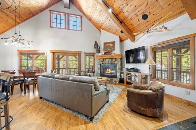 $2,098,000 | 20 Francois Court, Donnelly, ID 83615