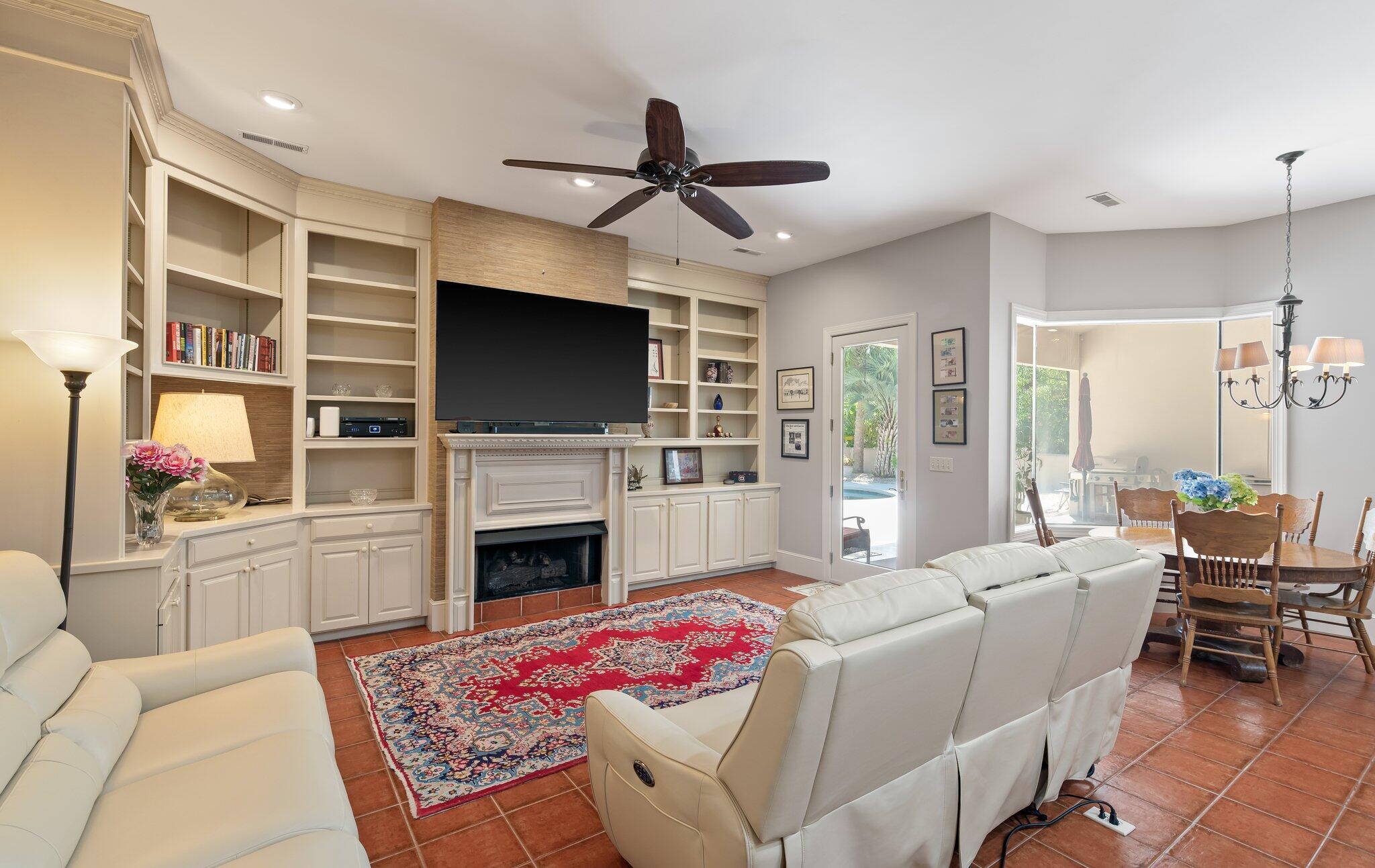 6036 Postell Drive Ravenel, SC 29470 - Photo 19 of 49 Family Room