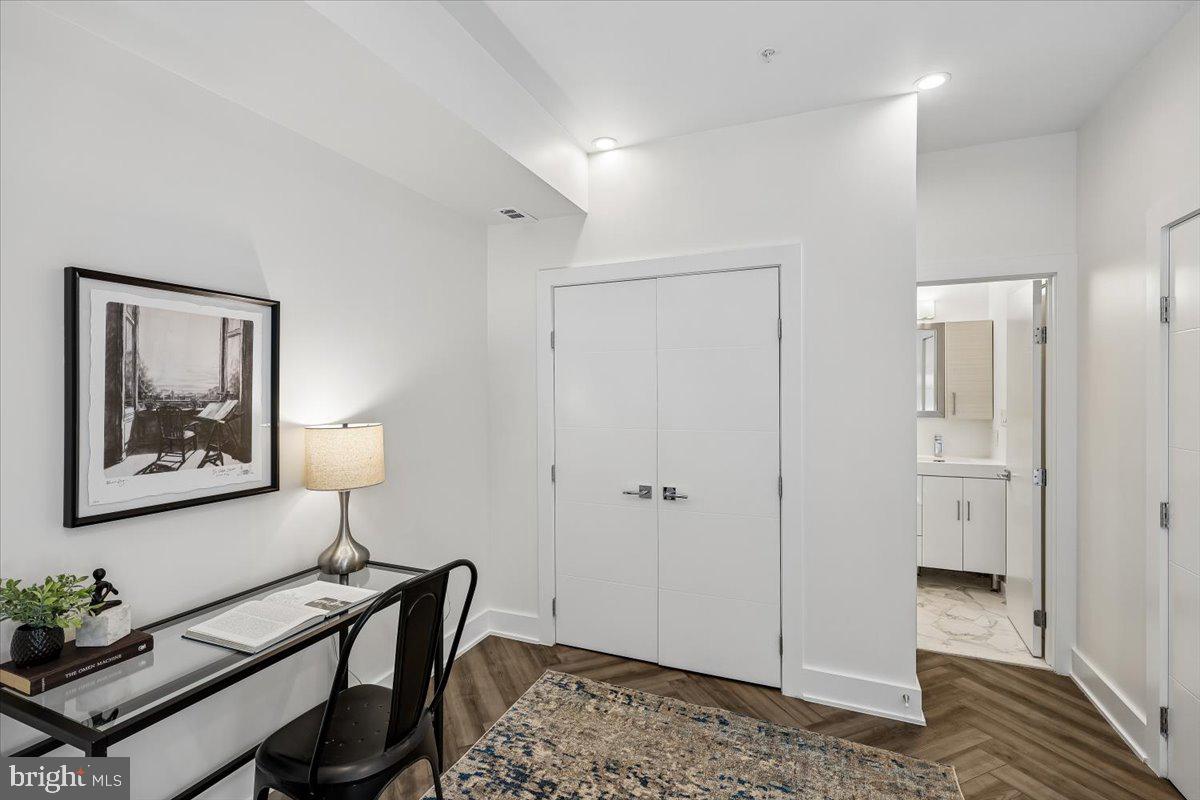 2429 Ontario Road Northwest, Unit 2 Washington, DC 20009 - Photo 32 of 52