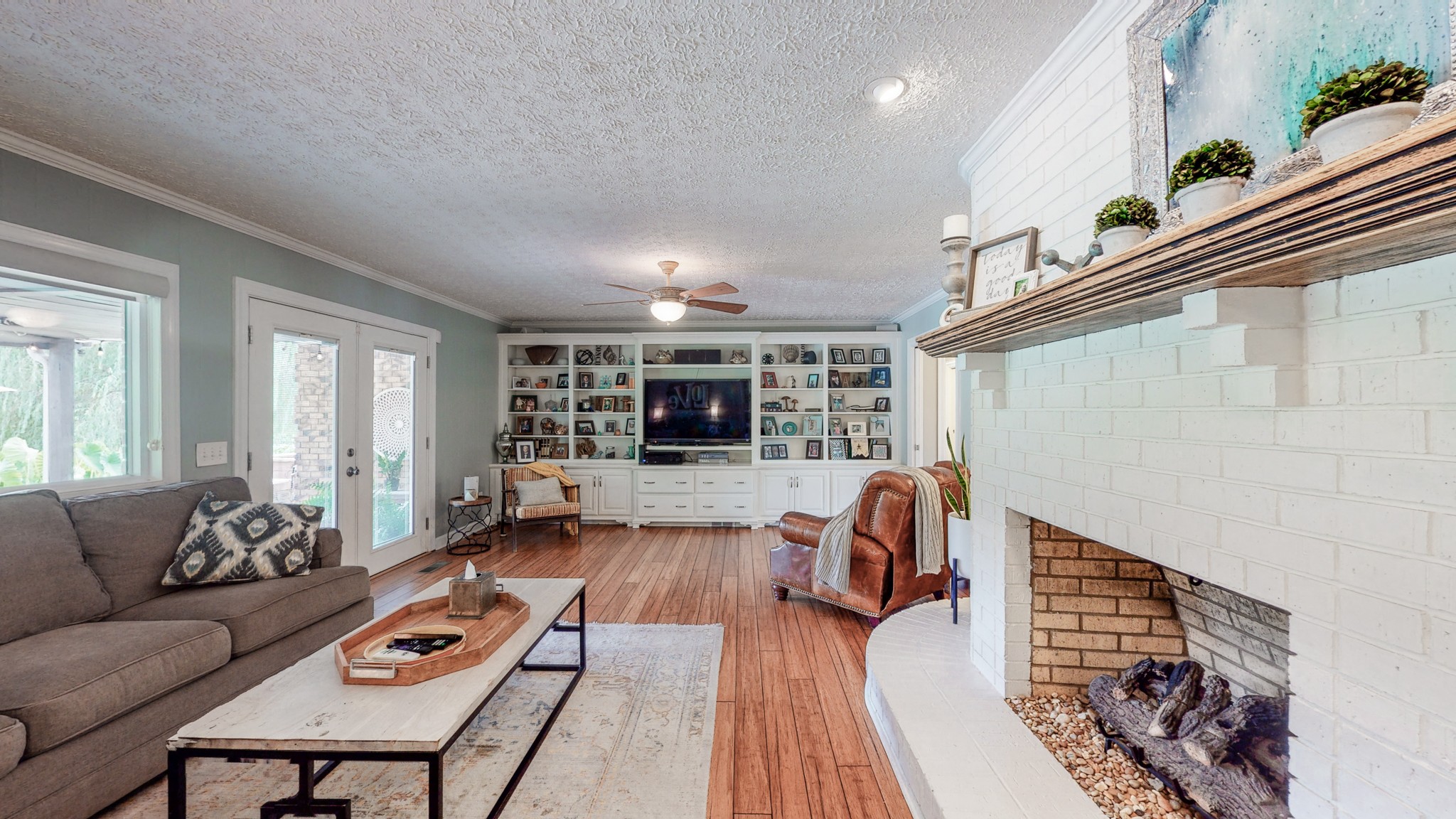 207 Bethlehem Road Lebanon, TN 37087 - Photo 12 of 35 a living room with furniture and a wooden floor