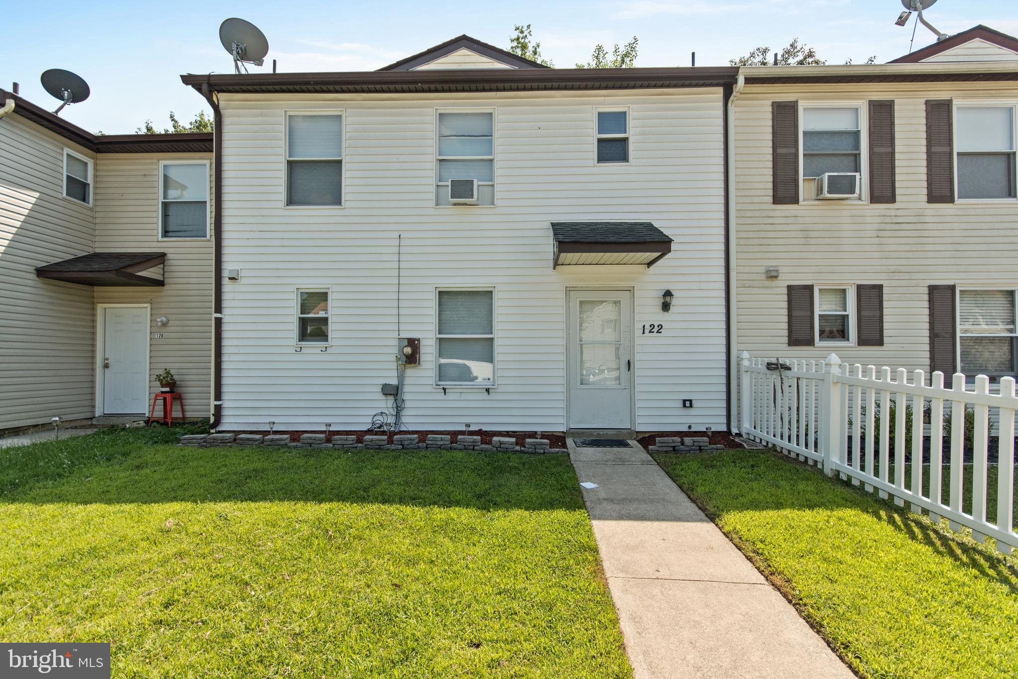 122 Hampshire Road Sicklerville, NJ 08081 - Photo 1 of 18 Gallery Image 1