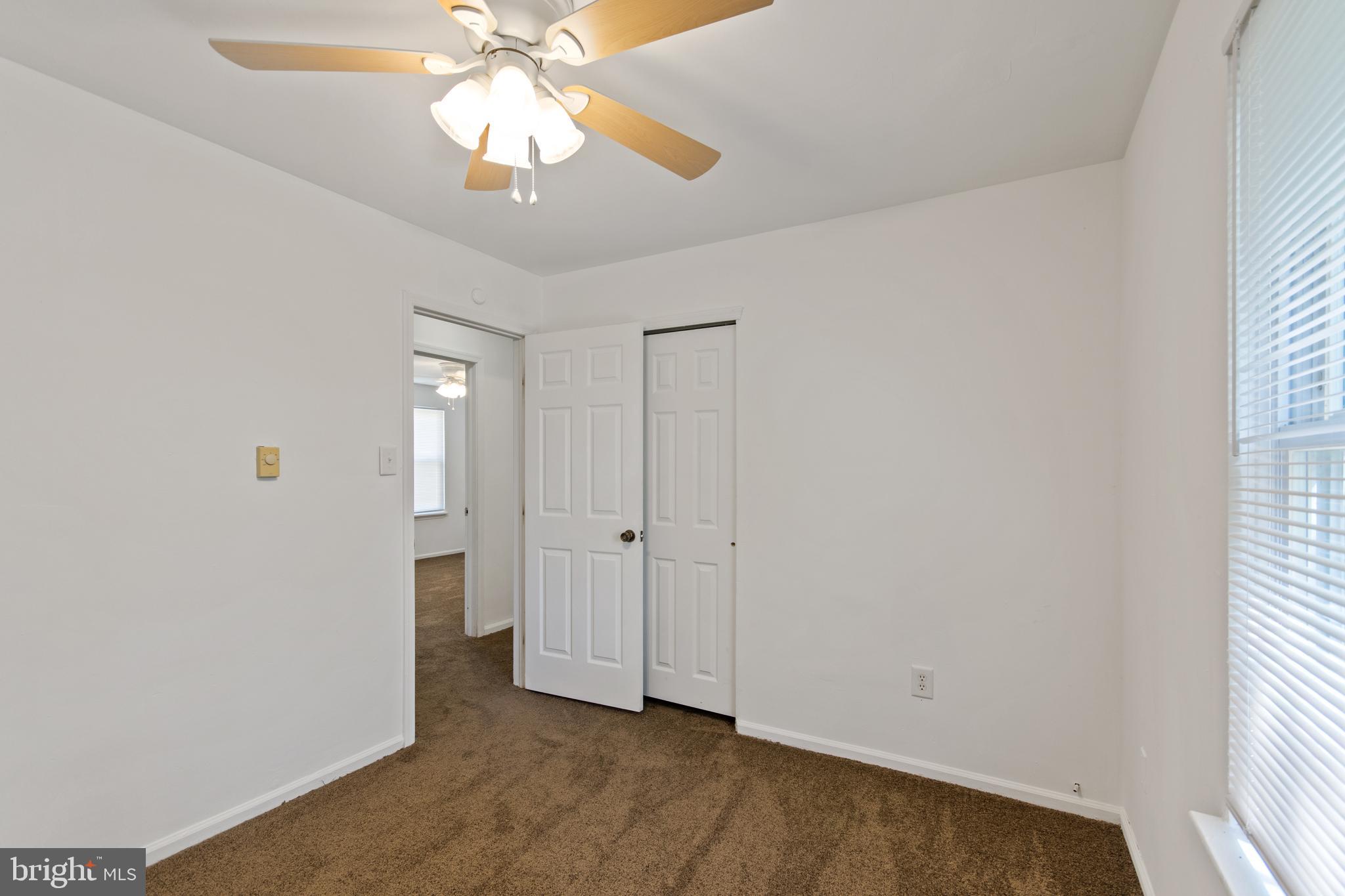 122 Hampshire Road Sicklerville, NJ 08081 - Photo 13 of 18 Gallery Image 13