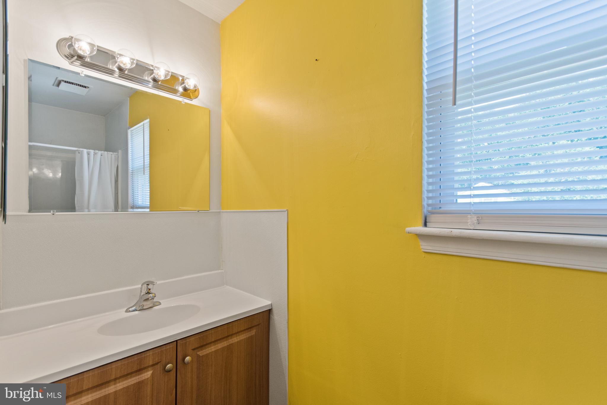 122 Hampshire Road Sicklerville, NJ 08081 - Photo 15 of 18 Gallery Image 15