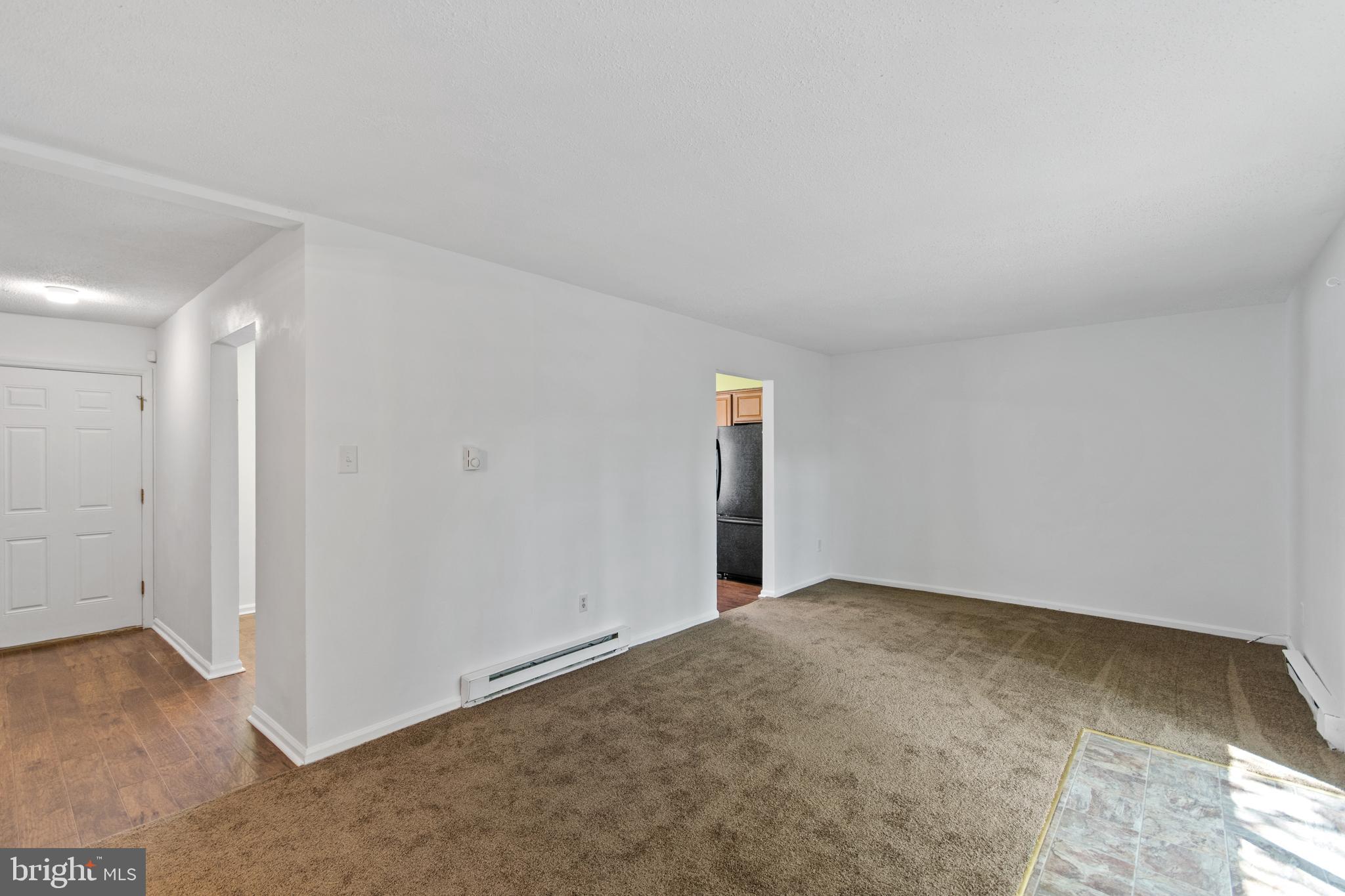 122 Hampshire Road Sicklerville, NJ 08081 - Photo 7 of 18 Gallery Image 7
