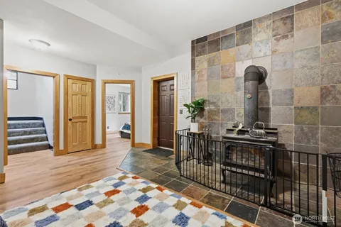 $970,000 | 34184 Southeast 327th Place, Ravensdale, WA 98051