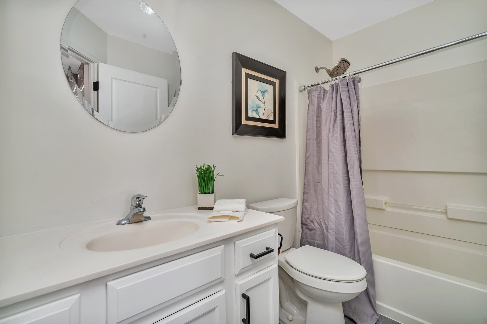 15340 Pinewood Road Lockport, IL 60441 - Photo 18 of 31 a bathroom with a sink toilet and shower