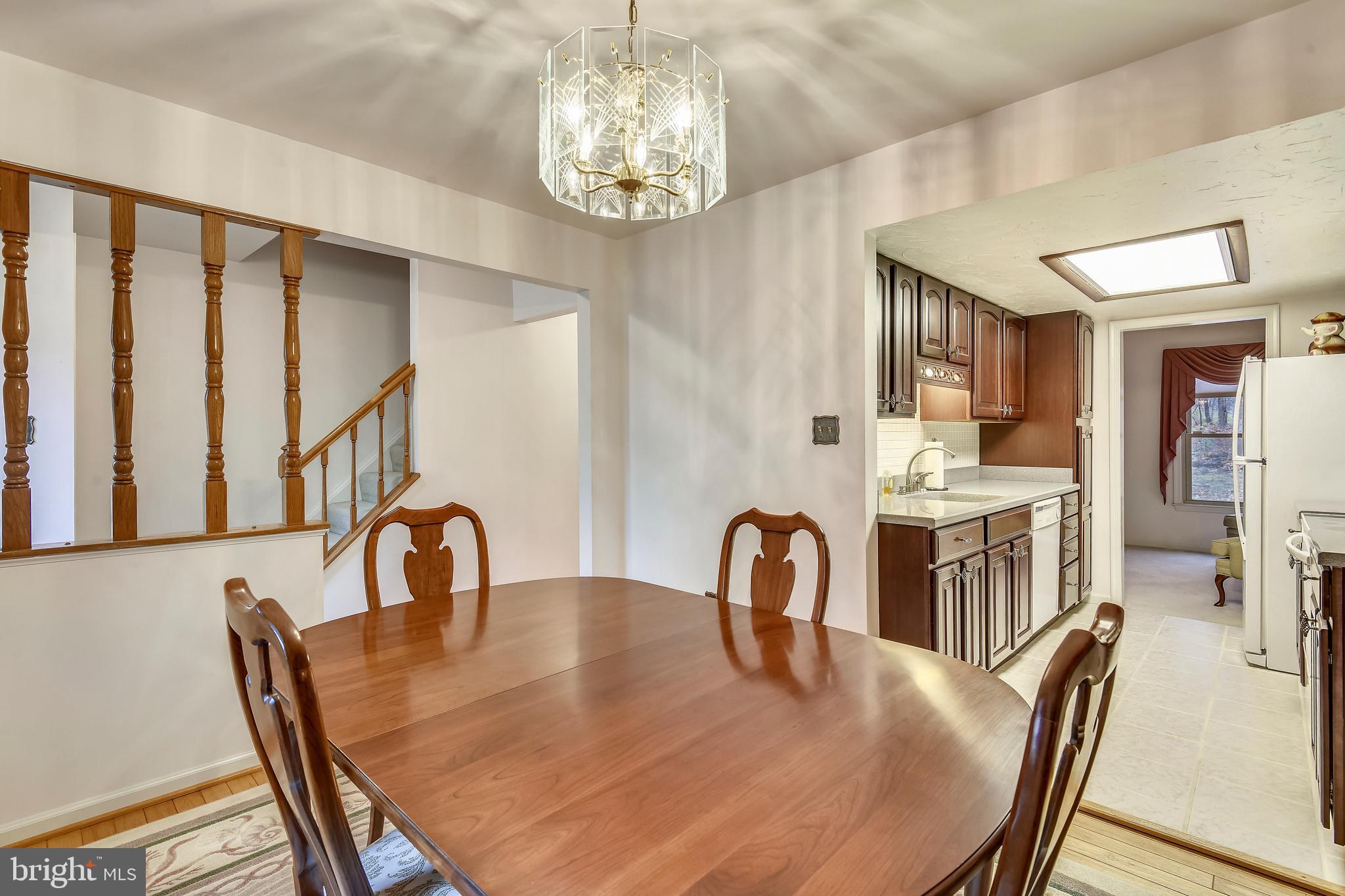 6282 Rathlin Drive Springfield, VA 22152 - Photo 10 of 37 Dining Room leading to Kitchen