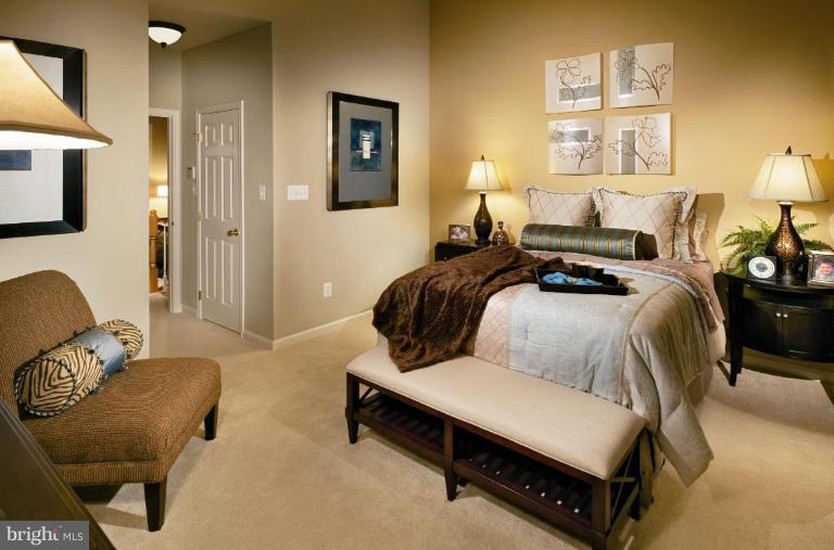 25133 Gunnery Square, Unit 2 South Riding, VA 20152 - Photo 4 of 9 Master Bedroom